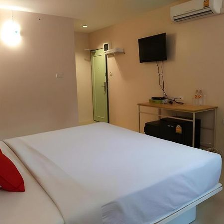 Bird Room Hotel - Pratunam Bangkok Exteriör bild