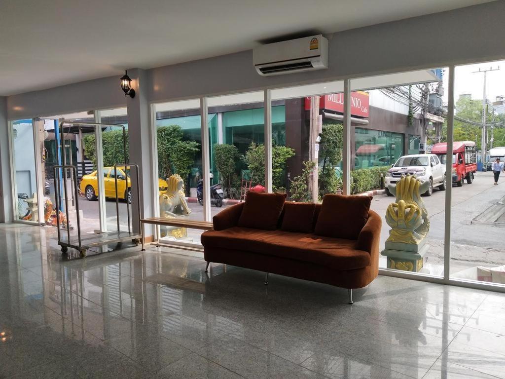 Bird Room Hotel - Pratunam Bangkok Exteriör bild